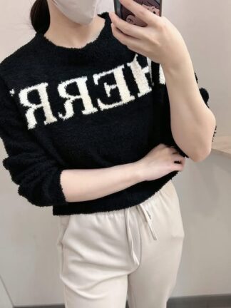 CHERRY毛絨字母．短版上衣