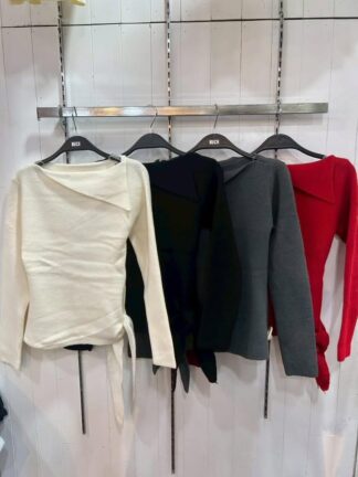 微光斜肩綁帶修身針織上衣