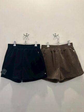 俐落簡約彈性短褲