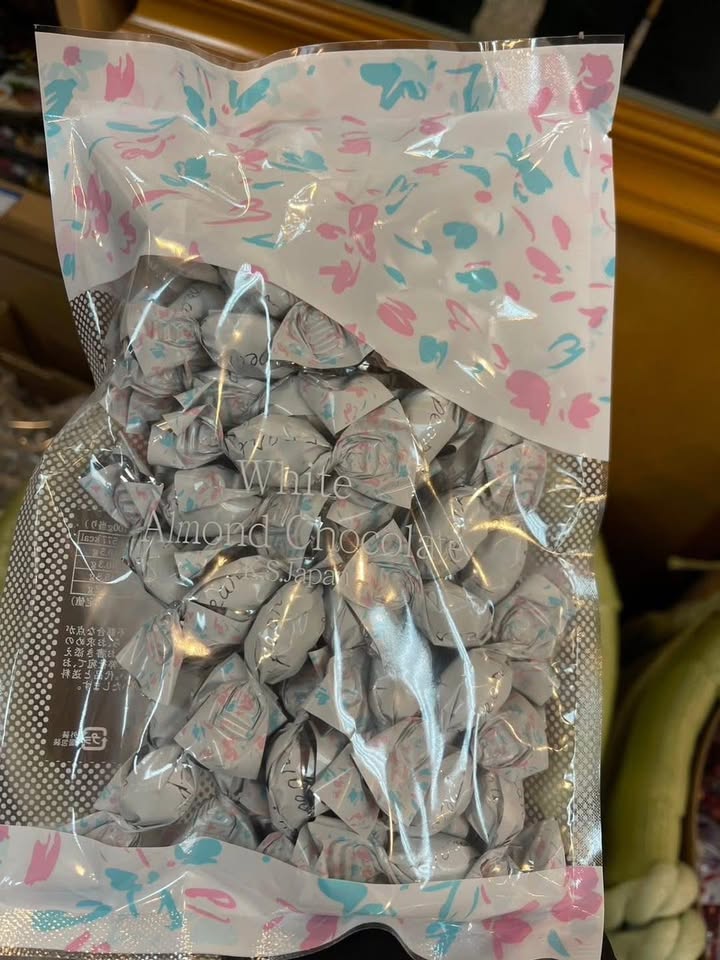 🇯🇵日本北海道杏仁白巧克力 250 g:圖片 11