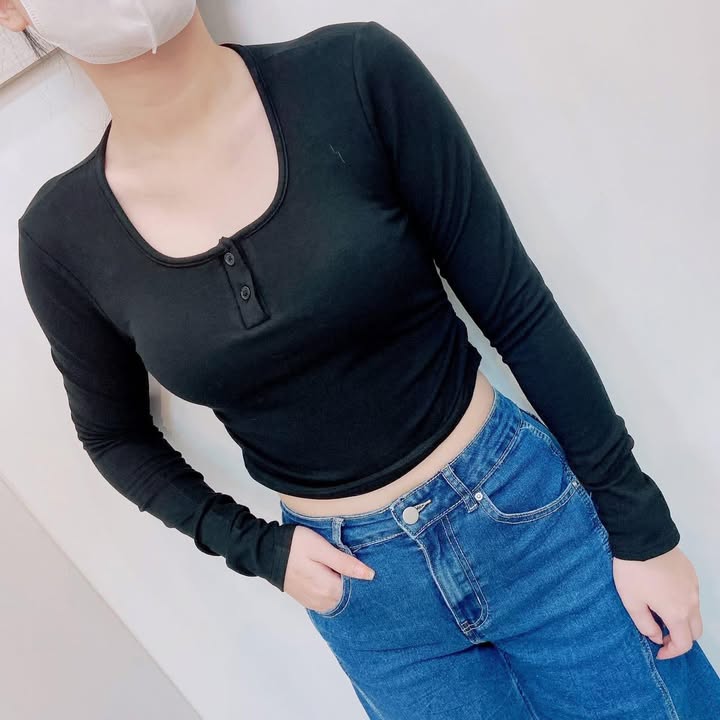 顯瘦小心機排釦短版上衣:圖片 7