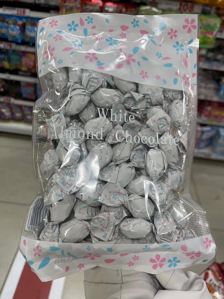 🇯🇵日本北海道杏仁白巧克力 250 g:圖片 2
