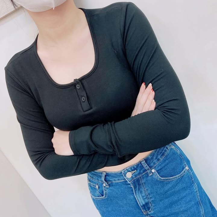 顯瘦小心機排釦短版上衣