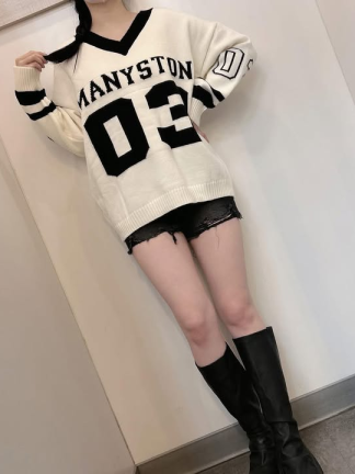 MANYSTON 美式字母．V領針織上衣