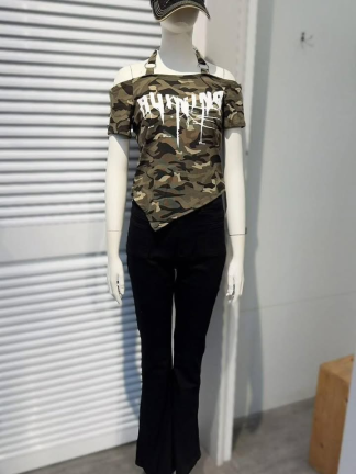 個性迷彩金屬環短版上衣