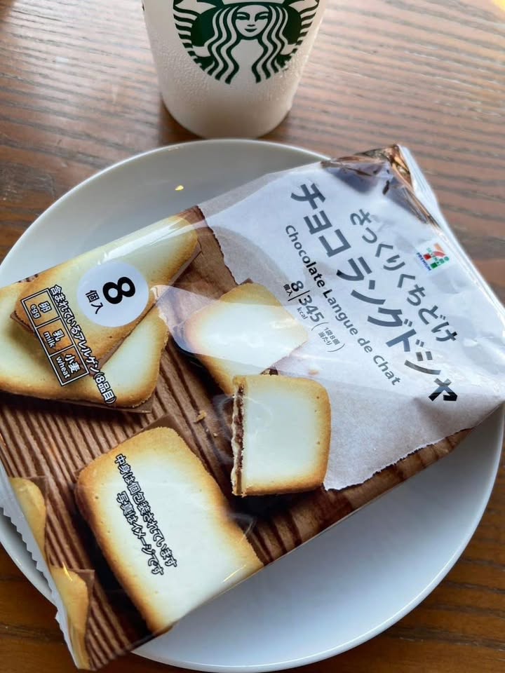 日本🇯🇵7-11限定平價版白色戀人🍫✨日本🇯🇵7-11限定巧克力夾心餅乾🍪 - Image 3