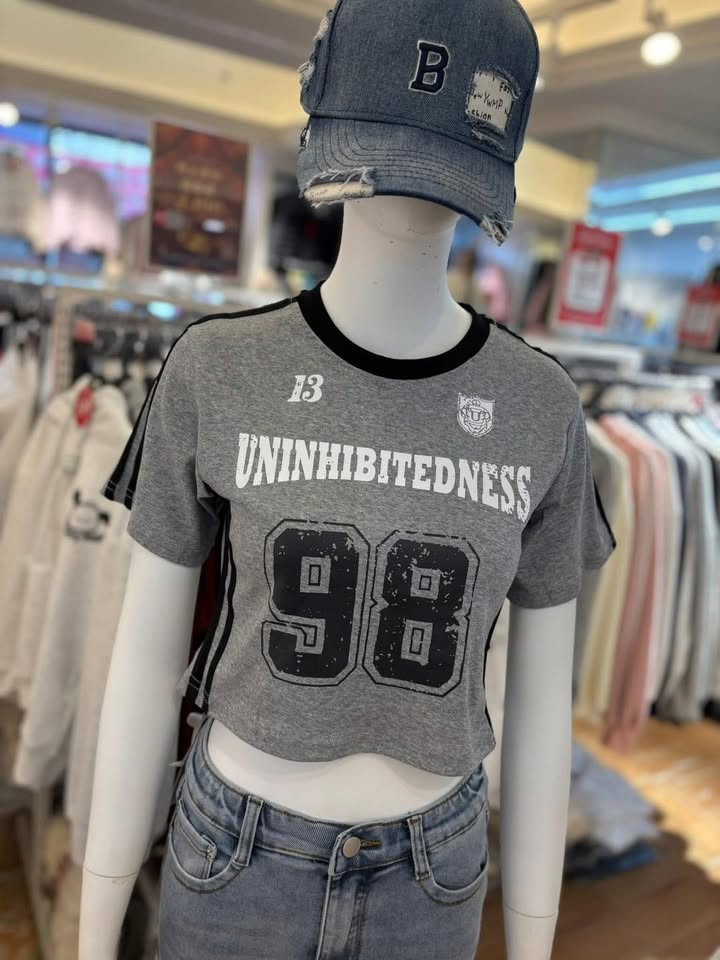 UNINHIBITEDNESS 98 運動短版合身T 🏀 - Image 2