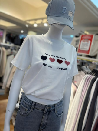 You are sunshine 愛心刺繡短T 🌈