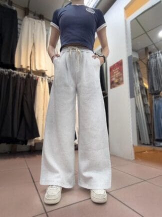 高腰設計＋垂墜版型寬褲