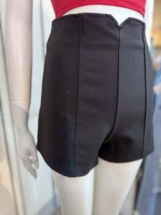 極簡顯瘦立體打褶高腰短褲