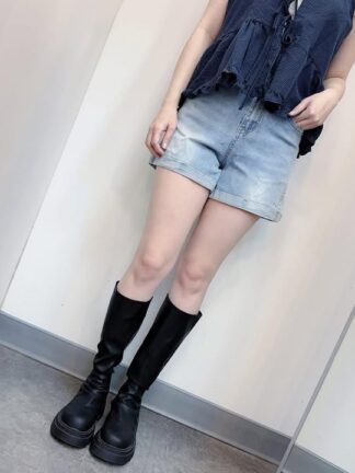 顯瘦雙釦.反摺牛仔短褲