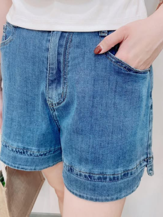 高腰寬鬆 A 字牛仔短褲