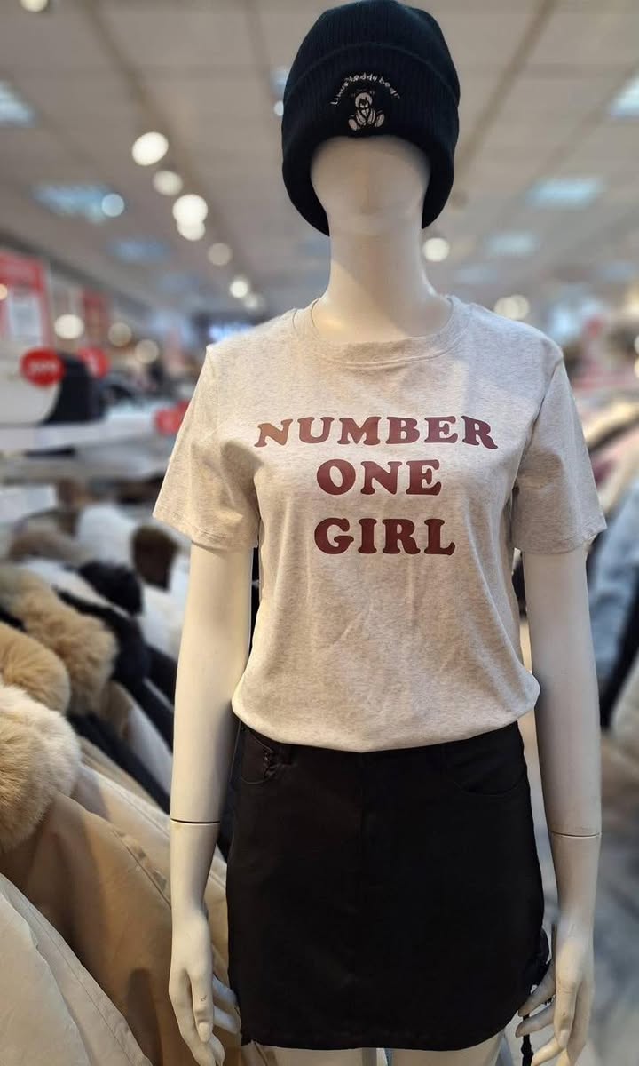 經典 NUMBER ONE GIRL 英文字母設計合身T:圖片 6