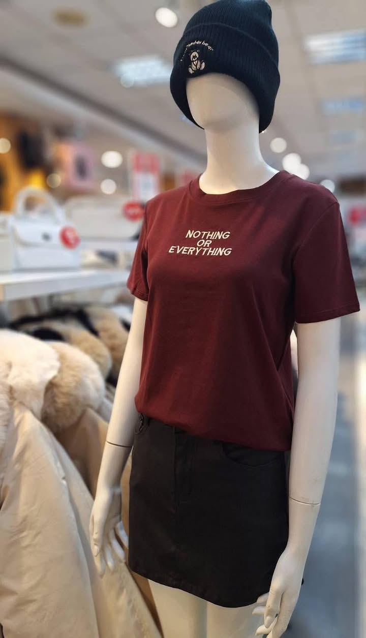 NOTHING OR EVERYTHING 字母印花短袖上衣 - Image 7