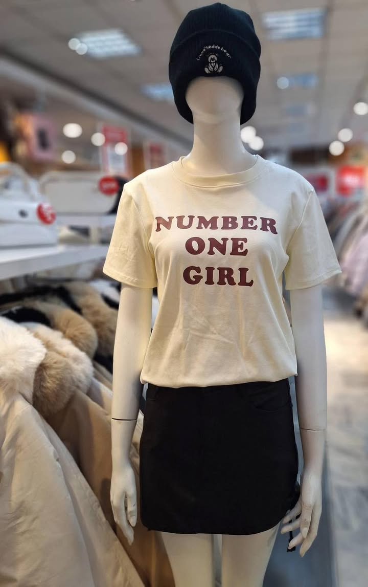 經典 NUMBER ONE GIRL 英文字母設計合身T:圖片 2