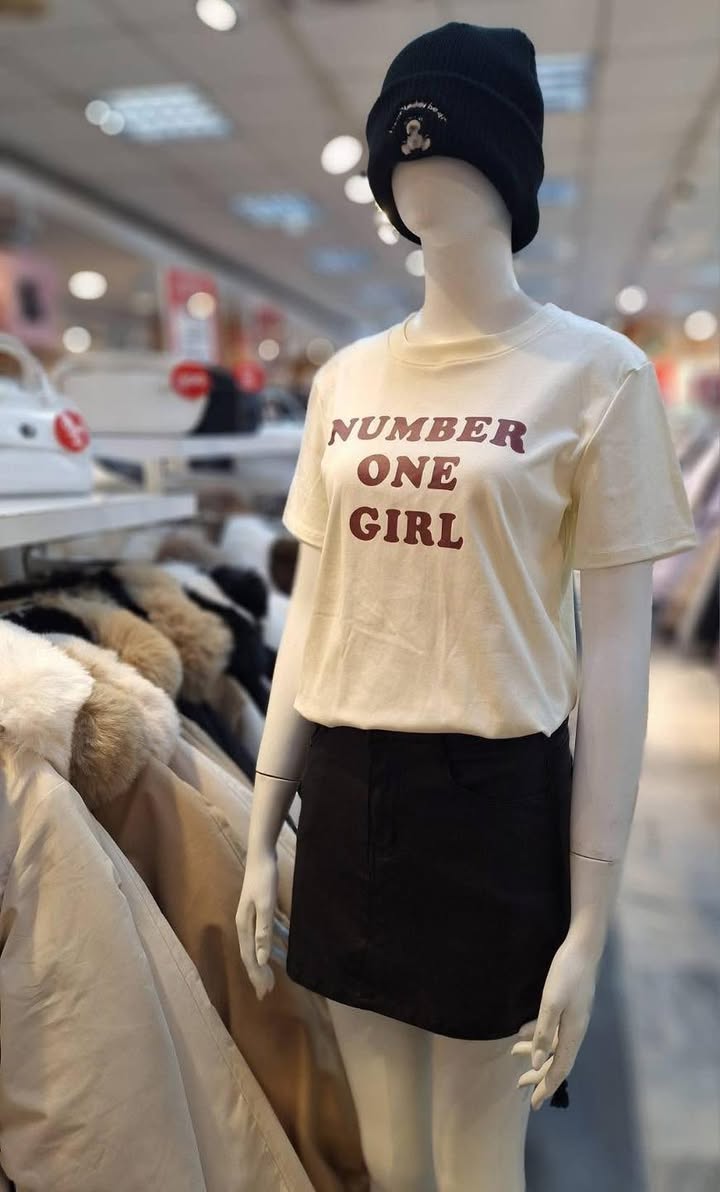 經典 NUMBER ONE GIRL 英文字母設計合身T:圖片 3