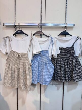 清甜格紋抓皺綁帶細肩娃娃上衣