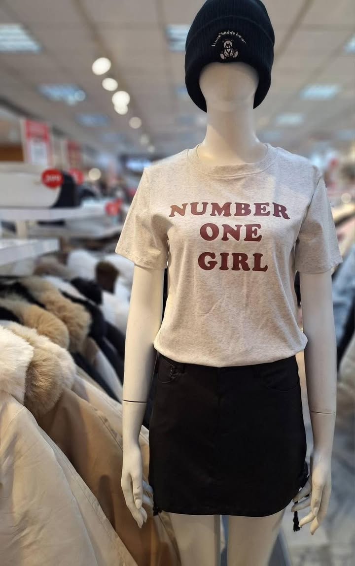 經典 NUMBER ONE GIRL 英文字母設計合身T:圖片 5