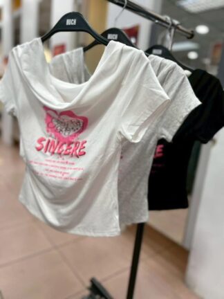 上衣|愛心圖案短T