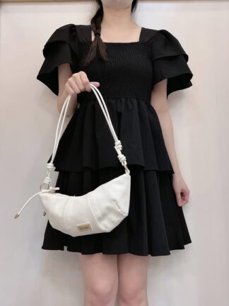 質感車線斜背包