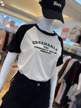 美式學院風拼色短袖上衣 ✨