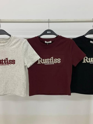 合身短版英文ㄒ恤