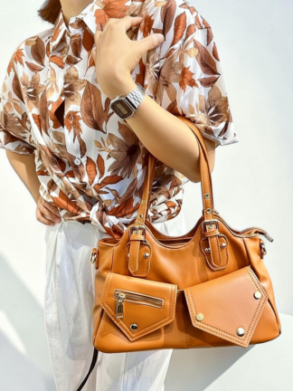 多口袋皮製機車包