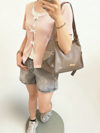 質感簡約方形肩背包