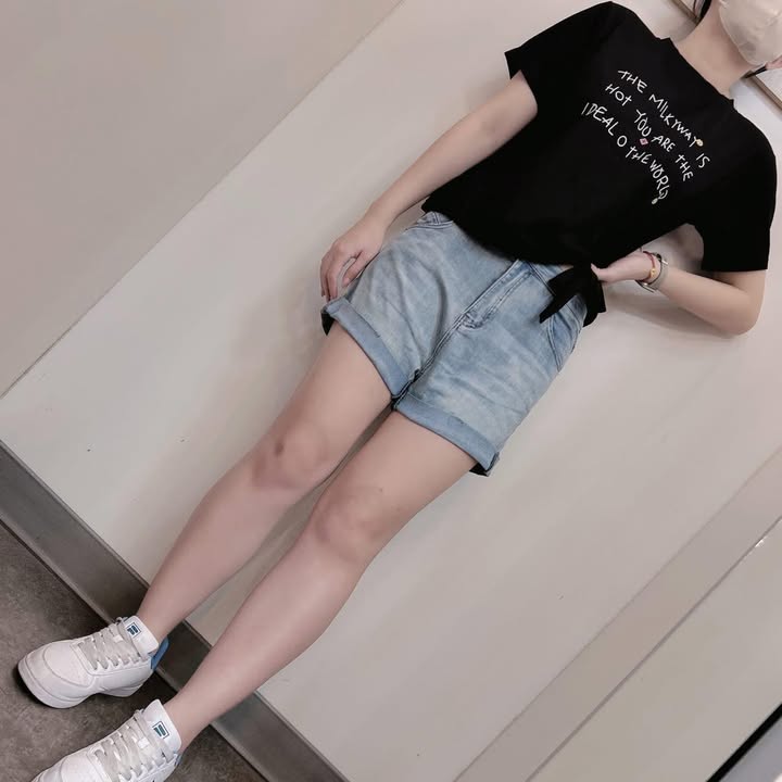 顯瘦淺藍牛仔反摺短褲:圖片 6