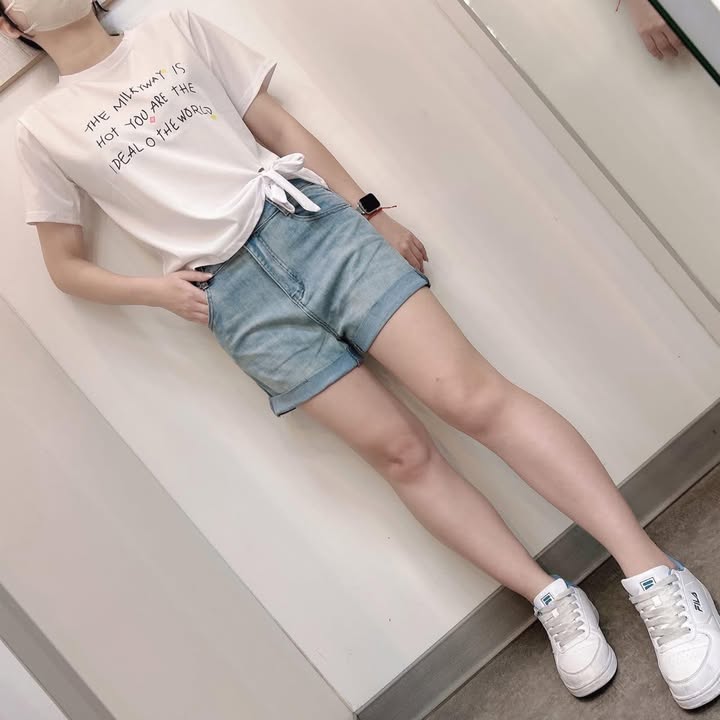 顯瘦淺藍牛仔反摺短褲:圖片 3
