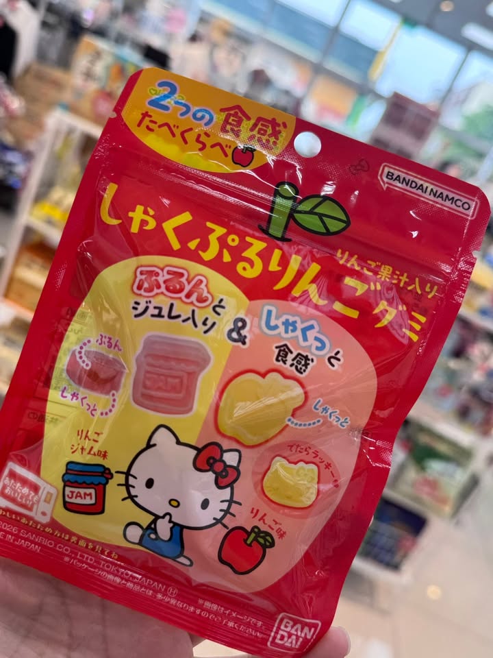🌸 日本人氣零食|Hello Kitty雙口感蘋果軟糖 🍎 - Image 2