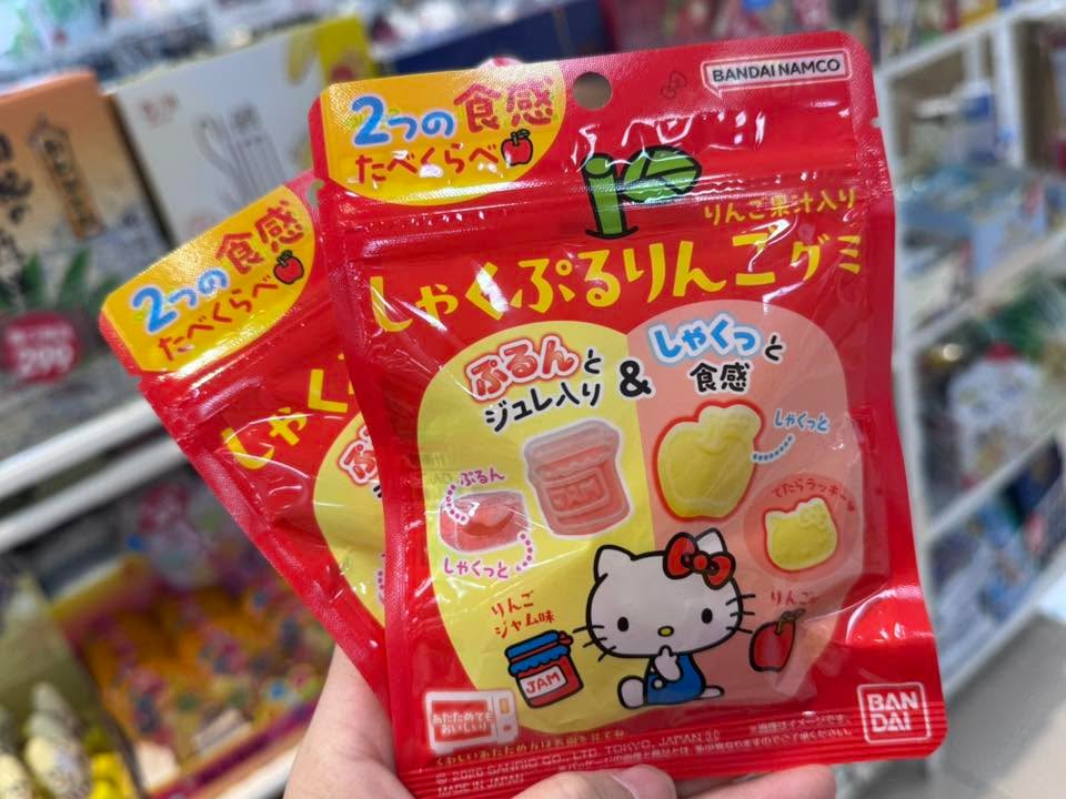 🌸 日本人氣零食|Hello Kitty雙口感蘋果軟糖 🍎 - Image 4