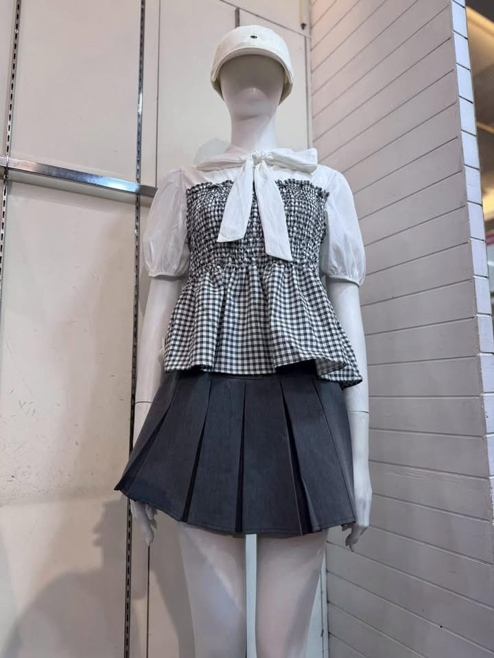 甜心格紋蝴蝶結澎袖娃娃上衣