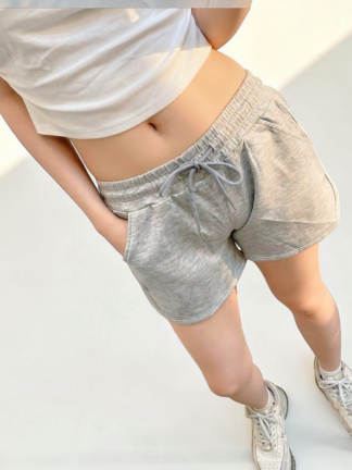 側邊修飾運動短褲
