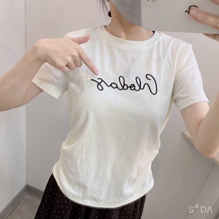 側抓皺刺繡短袖上衣 - Image 4