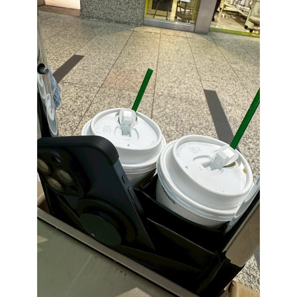 日本 3COINS 行李箱雙杯架:圖片 2